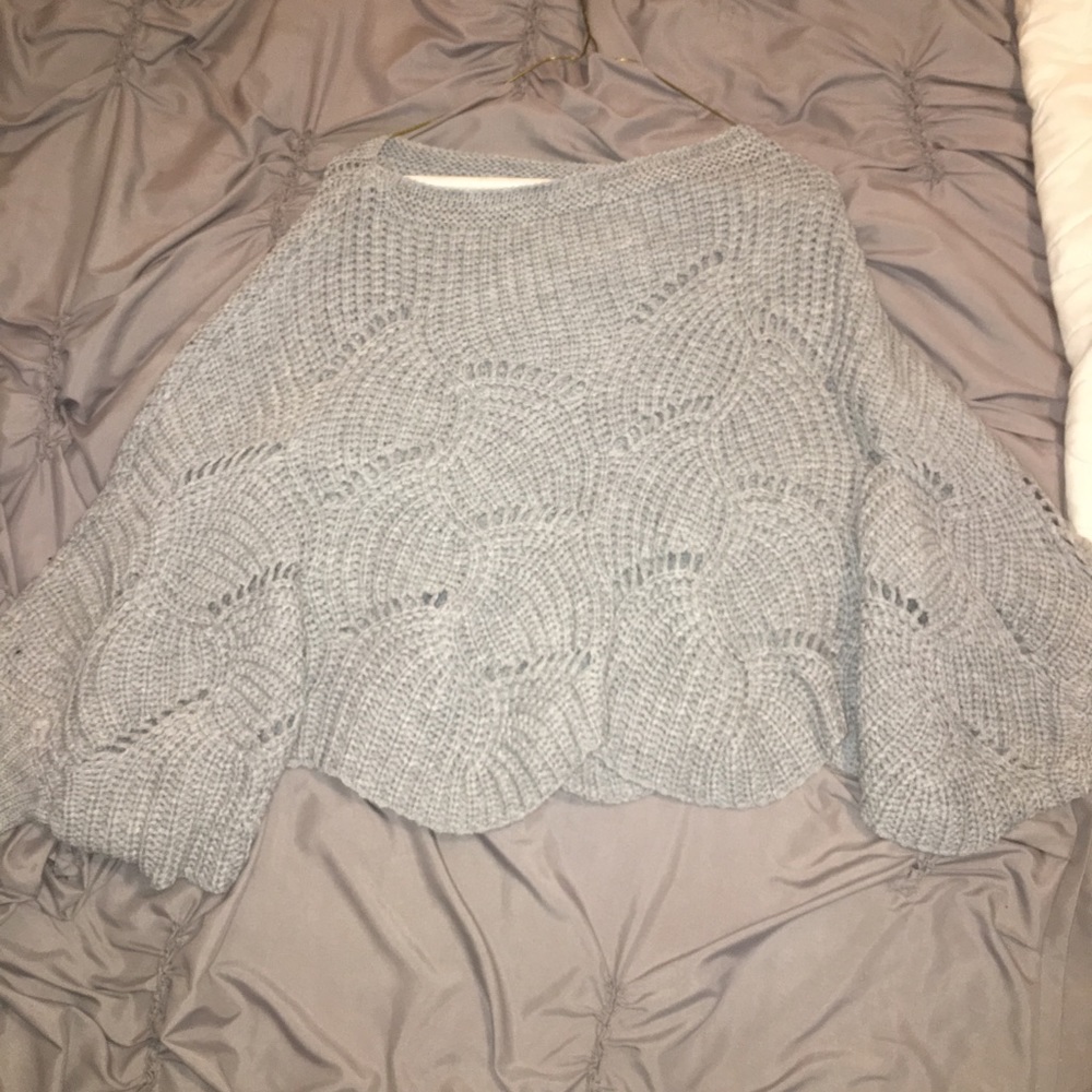 poncho/sweater